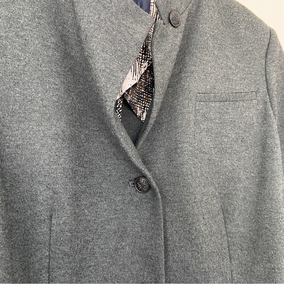 BANANA REPUBLIC GREY STRETCH CLASSIC RAYON BLEND SINGLE BREASTED BLAZER, 10 - Picture 4 of 15